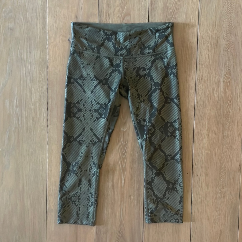 Lululemon Snake Print Leggings- Size 8